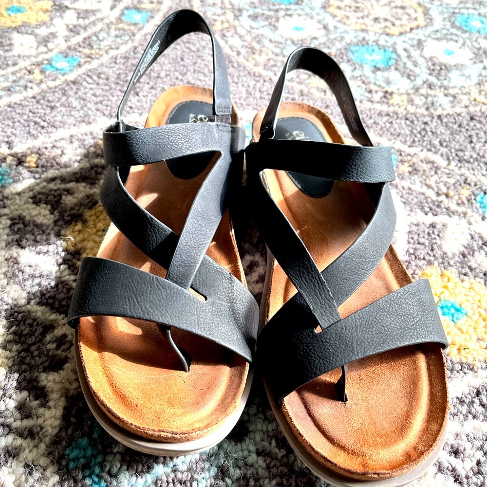 Eurosoft sandals size 91/2 black